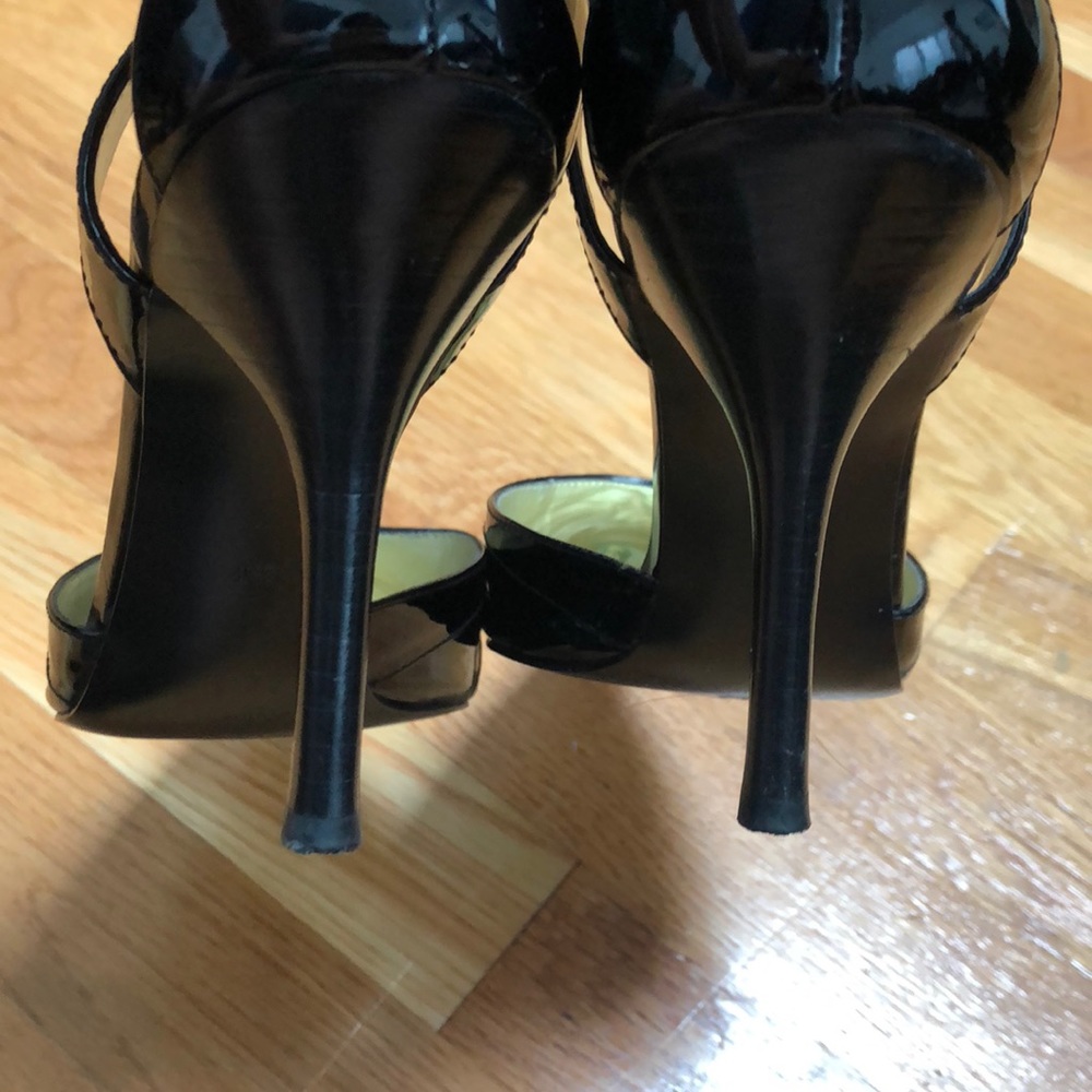 Black Guess Heels 👠 - Picture 4 of 4